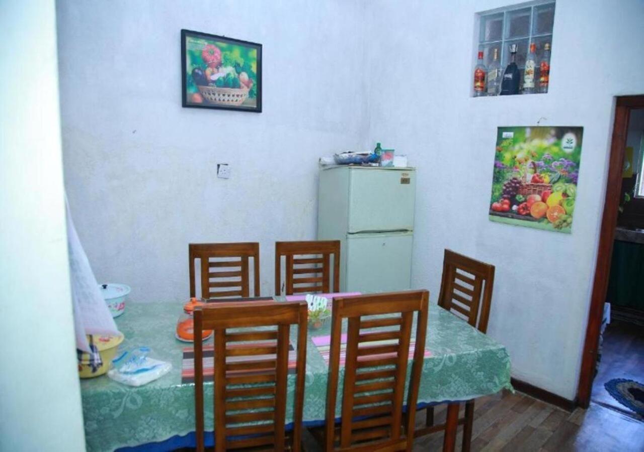 דירות היקדואה Weerakoon Guest מראה חיצוני תמונה